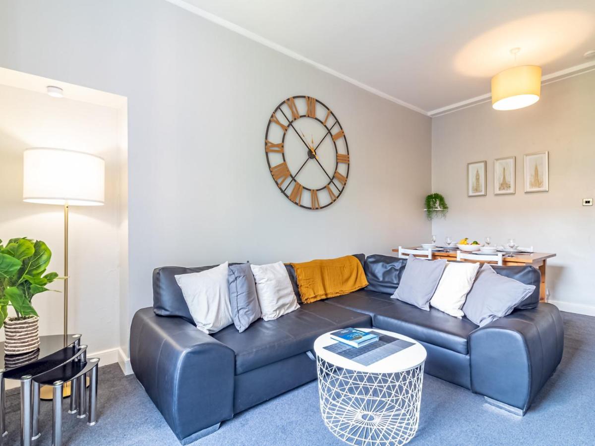 Pass The Keys Spacious And Homely Flat On The Royal Mile Edinburgh Exterior photo